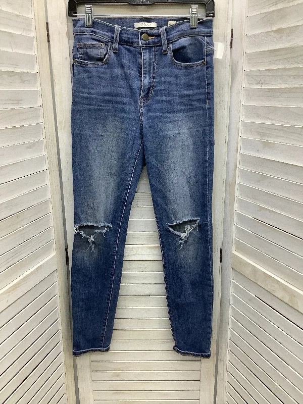 women's denim jeans for a vintage styleBlue Denim Jeans Skinny Clothes Mentor, Size 6