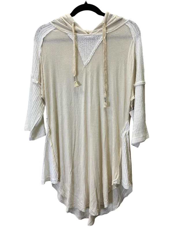 women's tops for those who want to stay cool and chic during warmer weatherCream & White Top Short Sleeve Pol, Size S