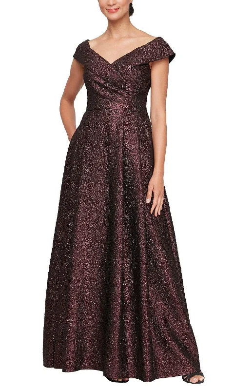 Statement DressAlex Evenings 8157030 - Fold Over V-Neck Formal Gown