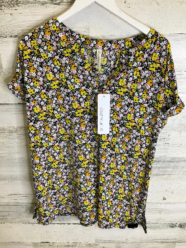 women's tops for business casual attireBlack & Yellow Top Short Sleeve Clothes Mentor, Size 2x