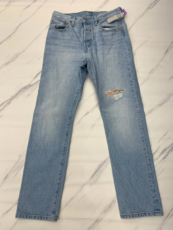 women's denim jeans for a day at the beachJeans Boot Cut Levis, Size 4