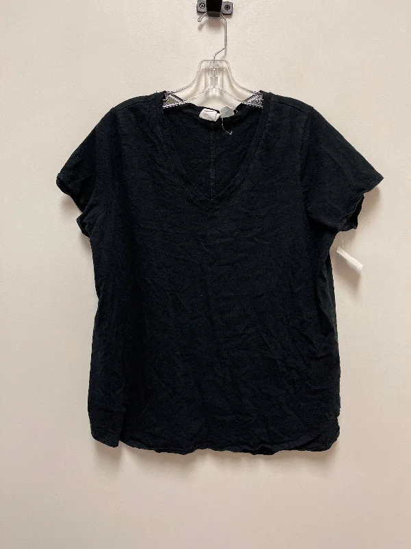 women's tops for those who love to dress up their casual looks with stylish topsBlack Top Short Sleeve Basic Cynthia Rowley, Size 1x