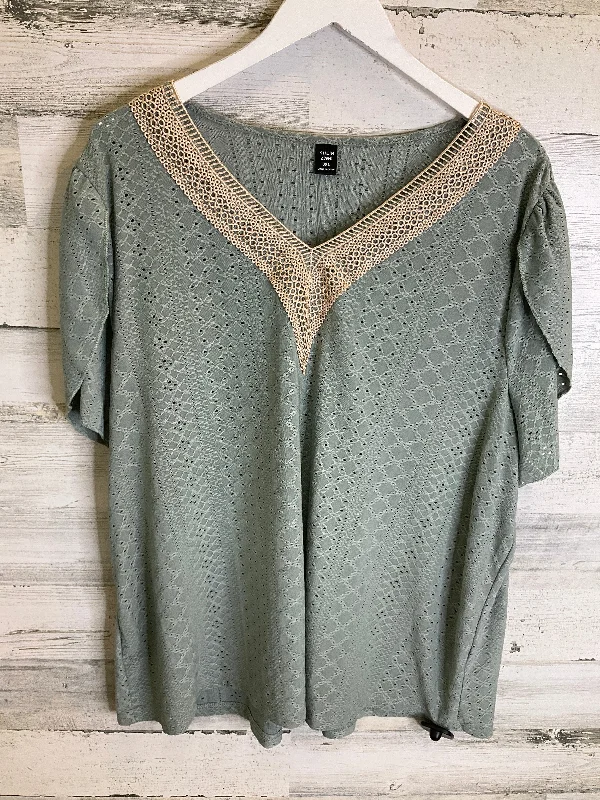 women's tops for bridal showers and baby showersGreen Top Short Sleeve Shein, Size 3x