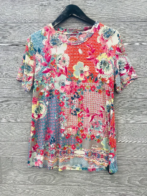 women's tops that offer a perfect blend of style, comfort, and affordabilityFloral Print Top Short Sleeve Johnny Was, Size S