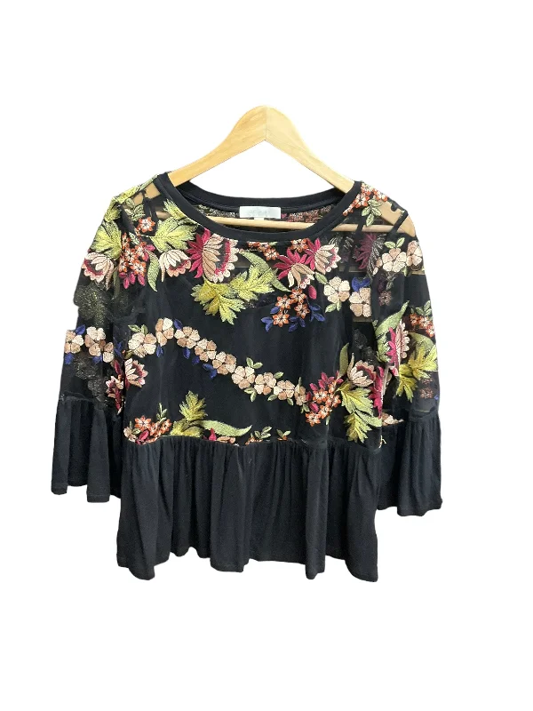 women's tops for layeringFloral Print Top Short Sleeve Eri + Ali, Size S