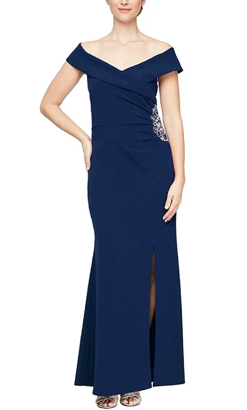 women's short-sleeved dressesSLNY 9137212 - V-Neck Beaded Appliqued Evening Dress