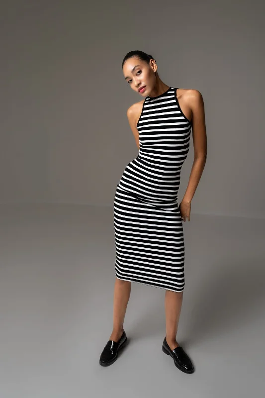 Body-Hugging DressBLACK AND WHITE STRIPE MIDI DRESS