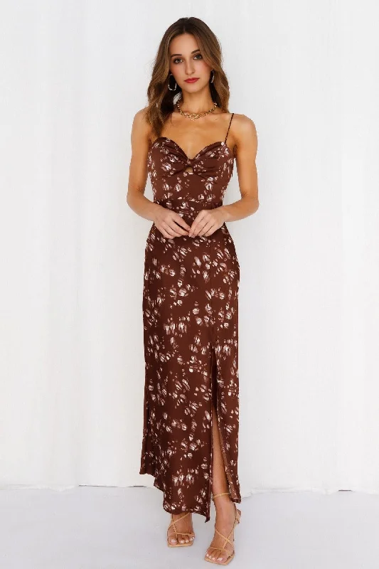 Body-Hugging DressGimme Whiplash Midi Dress Brown