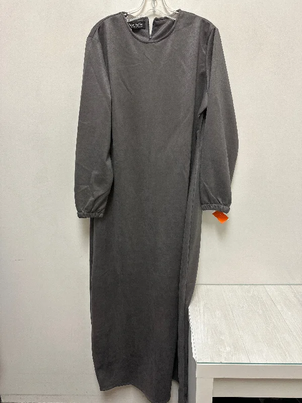 Asymmetric DressDress Casual Maxi By Clothes Mentor In Grey, Size: L