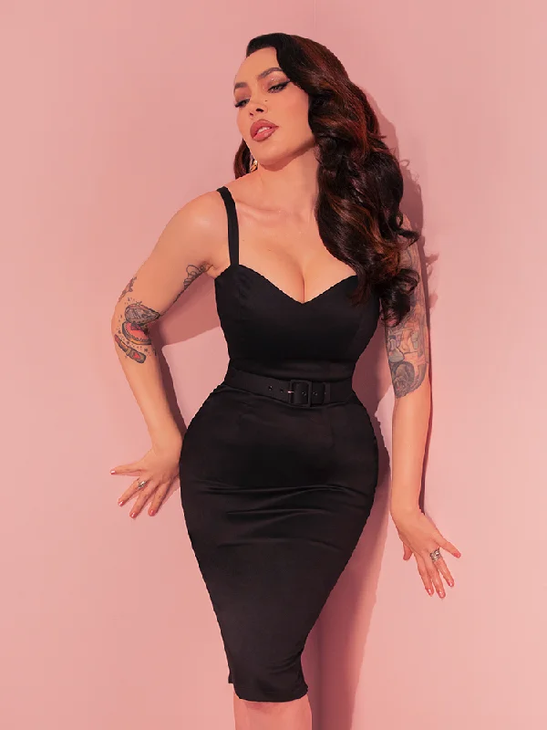 women's lightweight dressesSweetheart Wiggle Dress in Raven Black - Vixen by Micheline Pitt